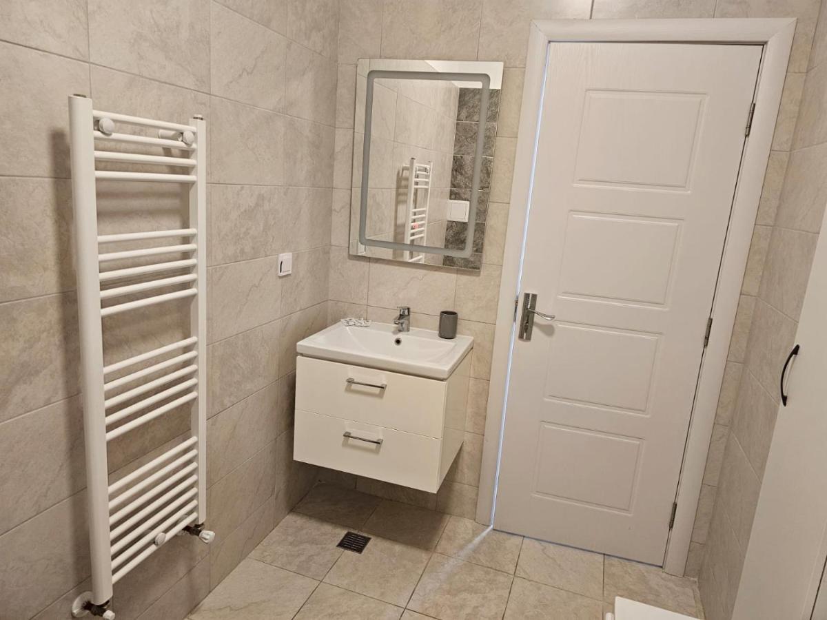 Astero Apartments Premium Accomodation Яссы Экстерьер фото